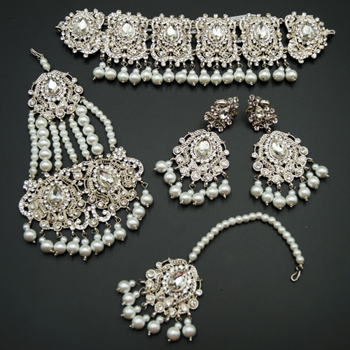 Guna - White Diamante Necklace Set - Silver