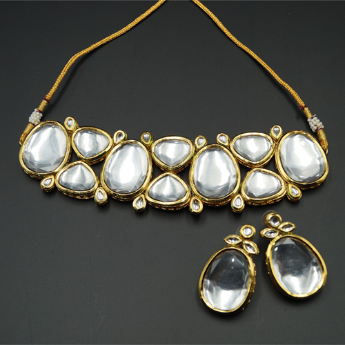 Feena White Kundan Choker  Necklace Set - Gold