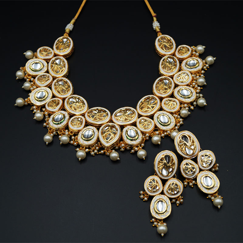 Aalok White Kundan Necklace Set - Gold