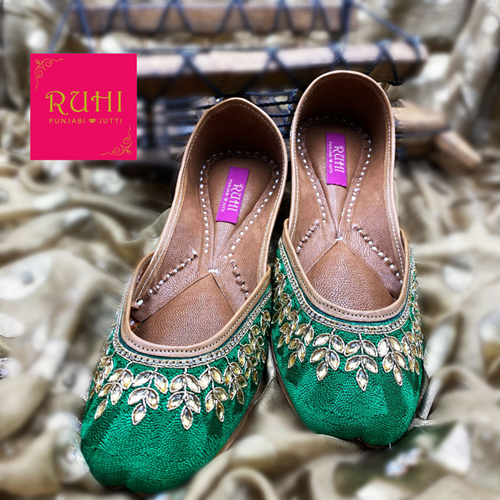 Kena Green Leather Jutti