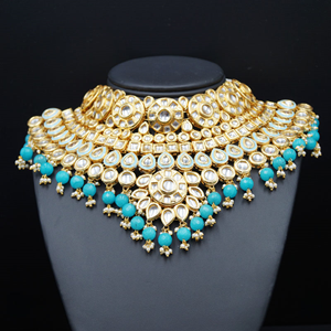 Nama  White Kundan/Turquoise Beads Choker Necklace Set - Gold