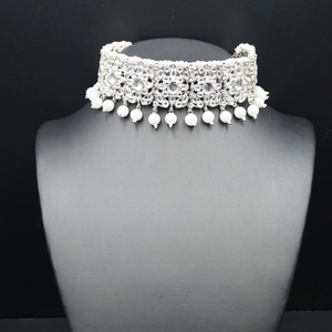 Bhuma White  Polki Choker Necklace Set - Silver