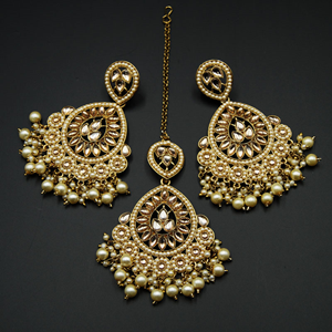 Niru - Gold  Kundan Stone Earring Tikka Set - Gold