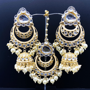 Lipi White Kundan Earring Tikka Set - Gold