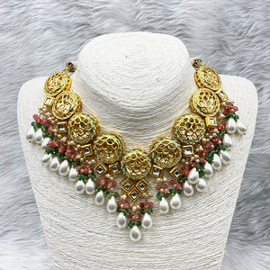 Vaak Regal Pista Kundan Necklace Set - Gold