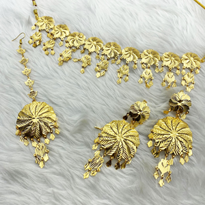 Daya Gold Look Choker Necklace Set - Gold