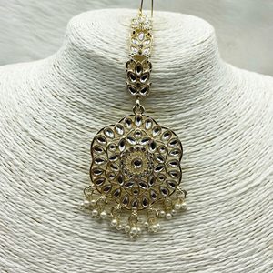 Llisa Kundan Earring Tikka Set - Light Gold
