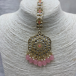 Llisa Baby Pink  Earring Tikka Set - Light Gold