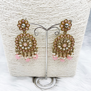 Viri Baby Pink Choker Necklace Set- Antique Gold