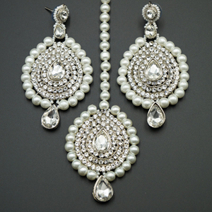  Rayi White Diamante and Pearl Choker Necklace Set - Silver
