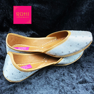Zaya Silver Leather Jutti