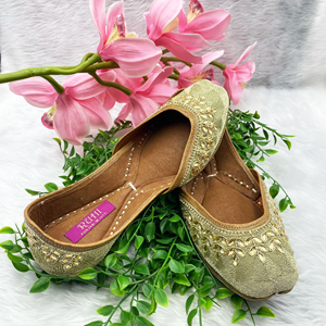 Kena Gold Leather Jutti